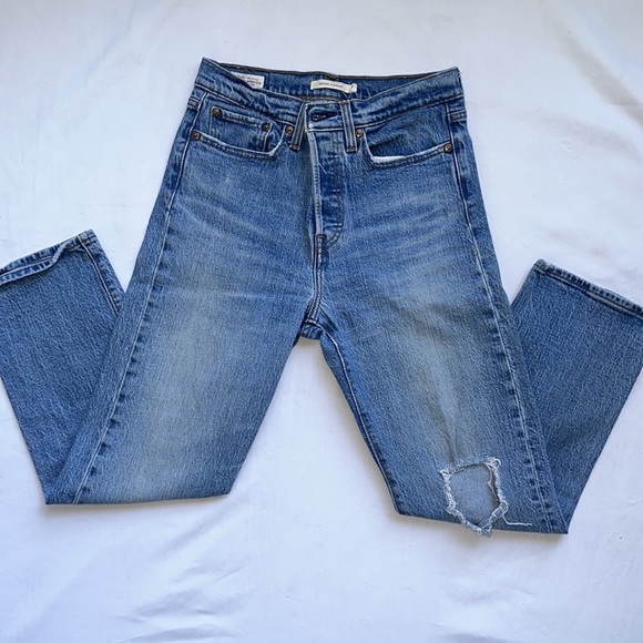 Levi's Denim - Levi's Blue Straight Leg Jeans with Classic Style